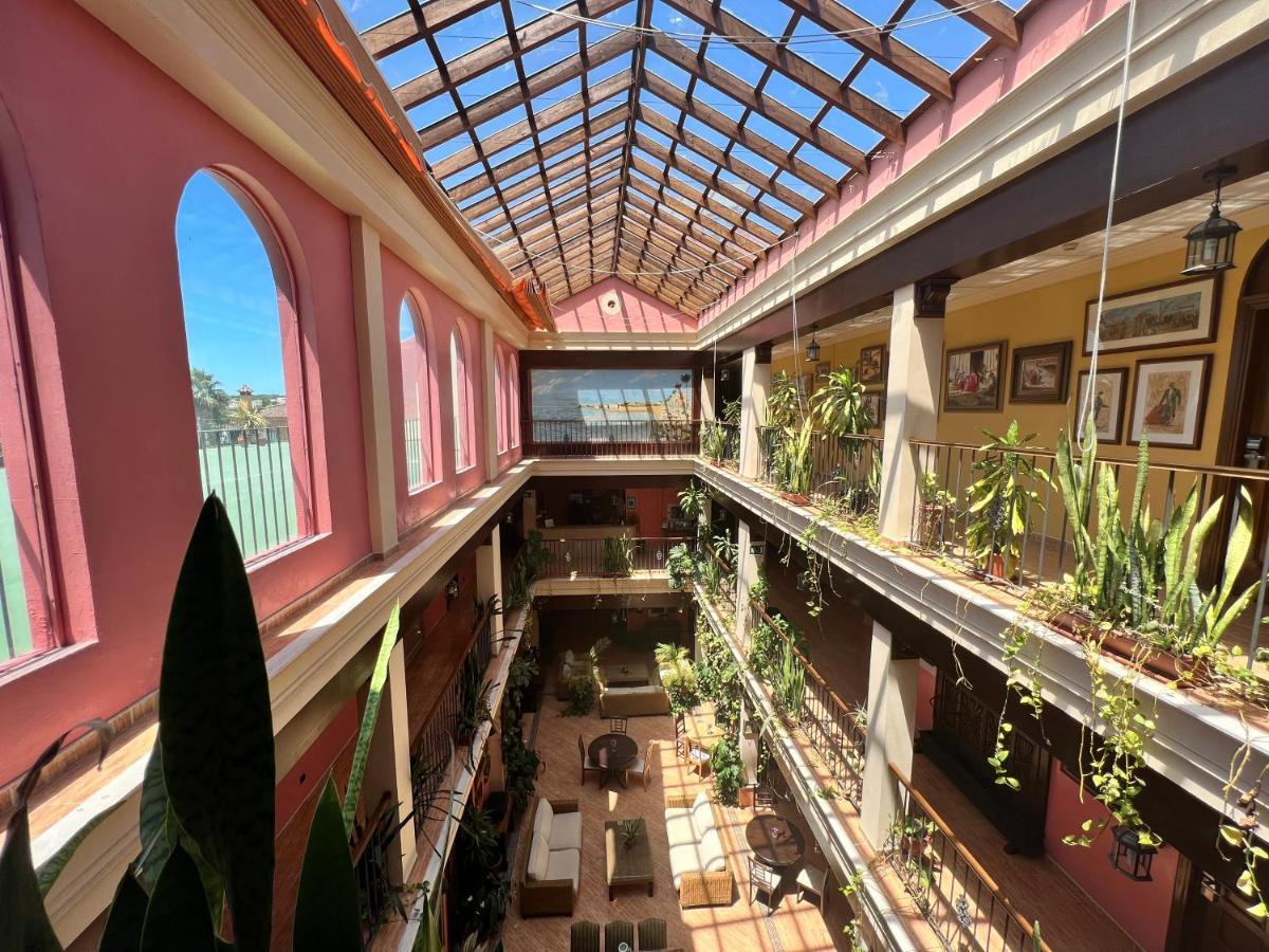 Hotel Pinomar 엘푸에르토데산타마리아 외부 사진
