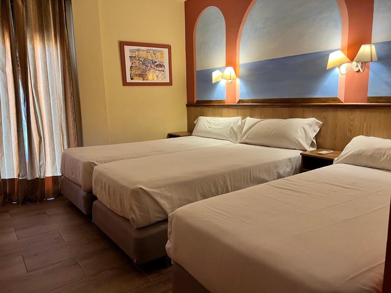 Hotel Pinomar 엘푸에르토데산타마리아 객실 사진