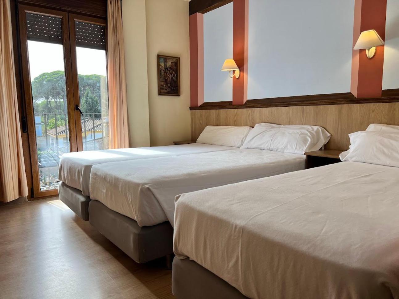 Hotel Pinomar 엘푸에르토데산타마리아 외부 사진